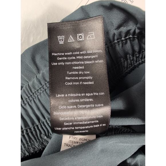 Danskin Paperbag Shorts Women’s S Stormy Weather Charcoal 4” Inseam Pockets NWT - Picture 11 of 12